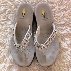 Al ladies platform Volatile flip flops size 10